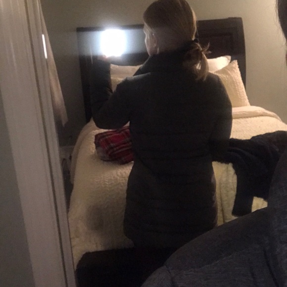 Lands End Coat - Picture 8 of 8